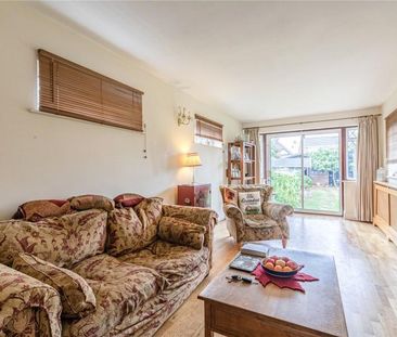 4 bedroom detached house to rent - Photo 2