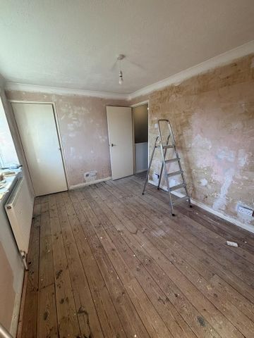 3 bedroom terraced house to rent - Photo 2