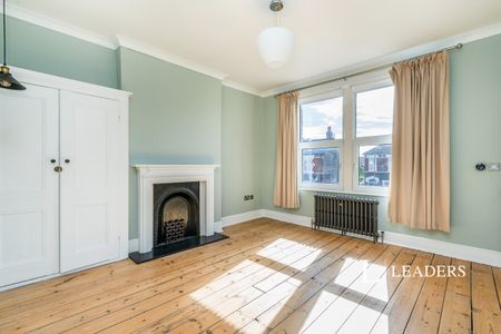 5 bedroom house to rent Fourth Avenue, Havant, PO9 - Photo 4