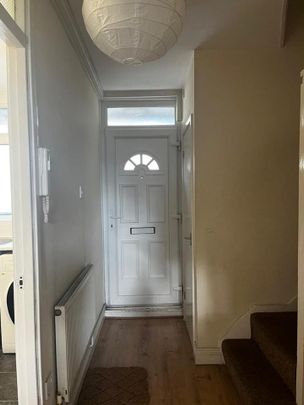 4 Bed Maisonette, Lynch Walk, SE8 - Photo 1