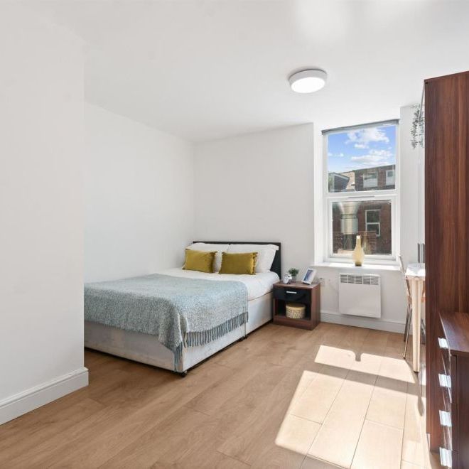 North Lane, Headingley, LS6 3HU - Photo 1