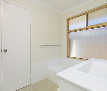 Spacious Carlisle home in convenient central location - Photo 5