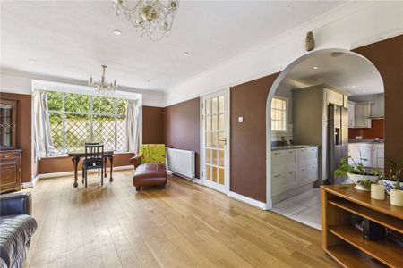 A superb four bedroom, three bathroom family home situated in the sought after area of Felden - Photo 3