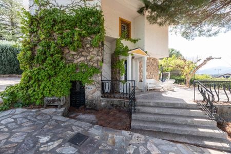 Casa o chalet de alquiler en Calle Sauce, Navalafuente - Photo 2