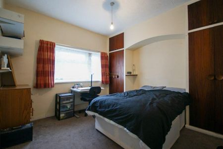 4 bedroom terraced house to rent - Photo 3