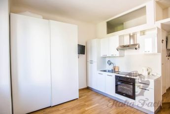 Студия возле метро Brenta