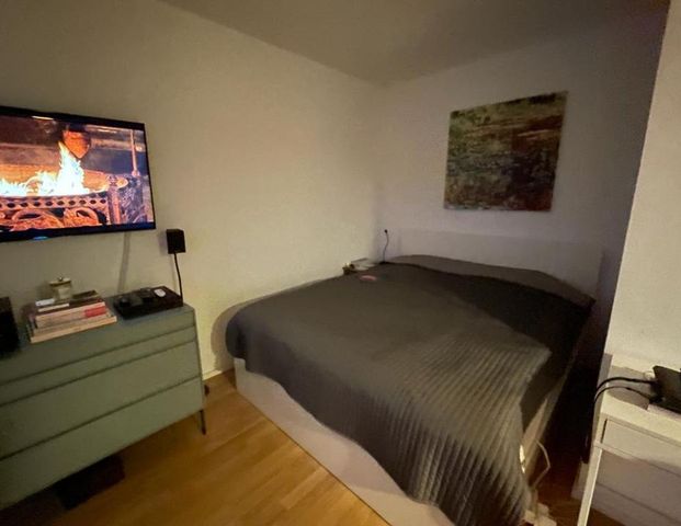 Helle 1-Zi-Wohnung: Großer Balkon, toller Schnitt, top Ausblick! - Photo 1