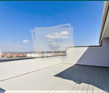 Penthouse cu 3 camere 2 bai terasa si parcare privata in Avangarden - Fotografie 1