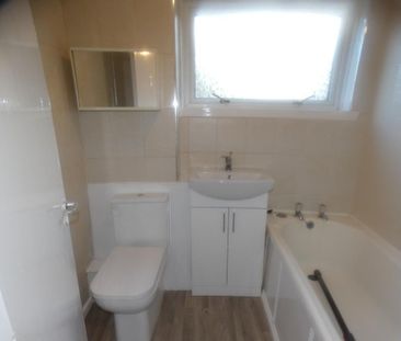 1 bedroom ground floor flat to rent - Photo 4