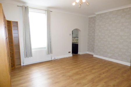 2 bedroom terraced house to rent - Photo 2