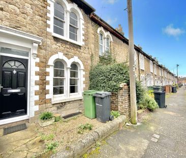 2 bedroom terraced house to rent - Photo 4