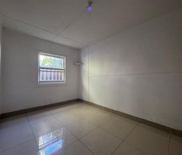 Modern 2-Bedroom Granny Flat – Stylish, Comfortable & Practical - Photo 3