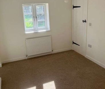 A pretty, recently refurbished cottage bungalow with period feature... - Photo 1