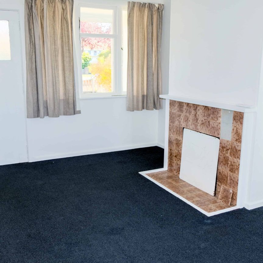 BEDSIT UNIT - Photo 1