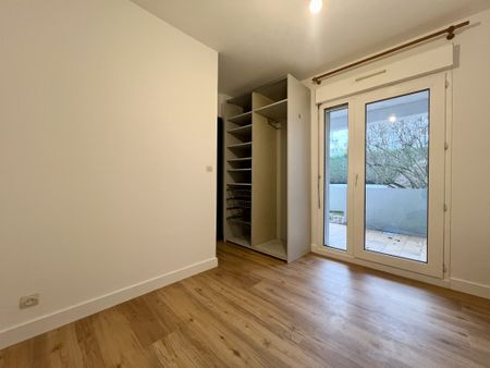 Location Appartement 2 pièces 32m² VELIZY VILLACOUBLAY 78140 - Photo 4