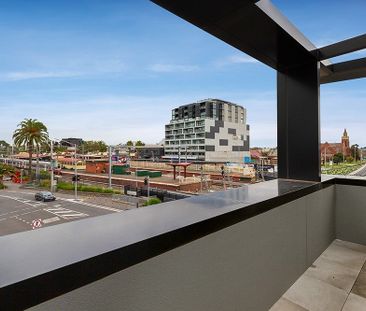 Wonderful One Bedroom Apartment - Photo 1