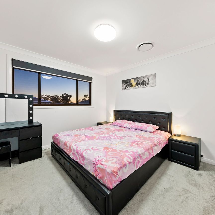 Stunning Double Storey, Four Bedroom Home in Gregory Hills - Photo 1