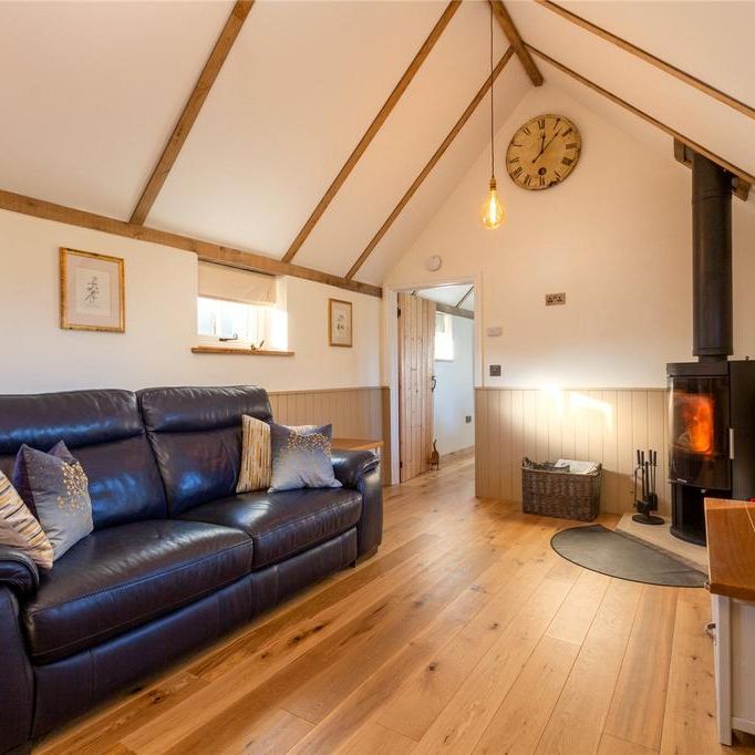 1 bedroom detached house to rent - Photo 1