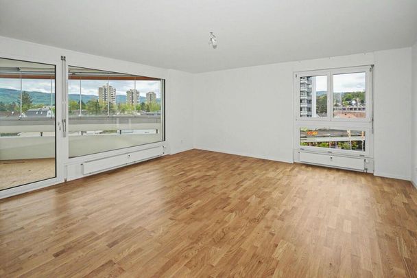 Helle, modernisierte 3.5-Zimmerwohnung in Reinach - Foto 1