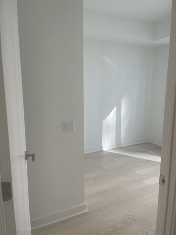 For Lease - 11 Yorkville Avenue Unit# 3505, Toronto, Ontario - Photo 2