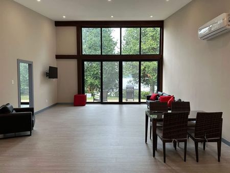 Englewood Lane - Photo 2