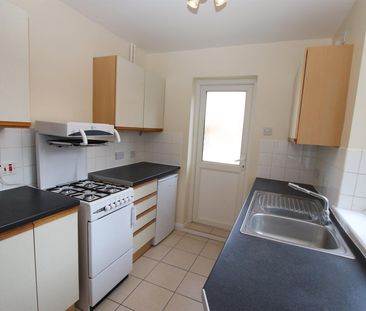 2 bedroom Terraced House to let - Photo 1