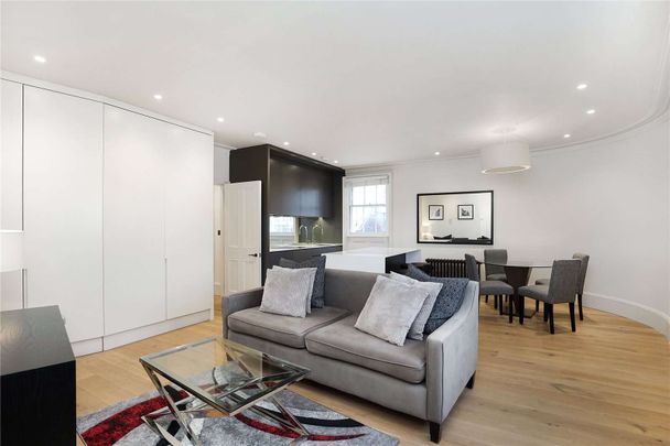 A modern and beautifully presented one bedroom flat situated on the third floor in the heart of Belgravia. - Photo 1
