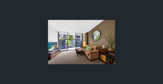 Contemporary North Facing Ground Floor Apartment - Photo 1