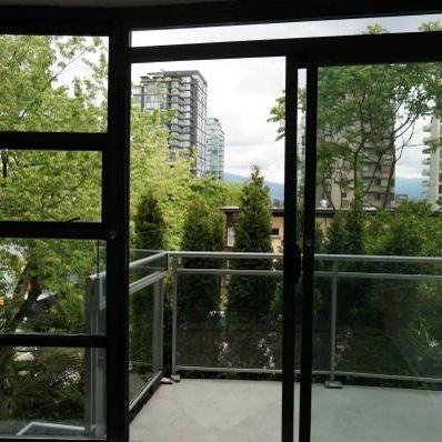 1 bed plus den condo on Robson - Photo 3