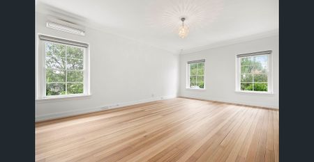 Elegant Home Nestled Amongst Newly Landscaped Gardens - Photo 4