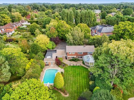 6 bedroom detached house to rent - Photo 4