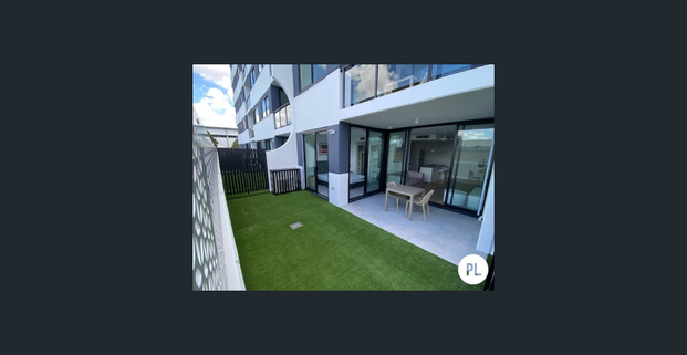 Private terrace, fully-furnished, rooftop pool, CBD proximity - have it all! - Photo 1