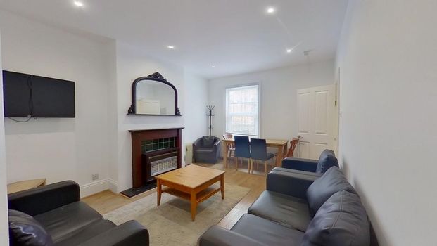 5 bedroom house to rent - Photo 1