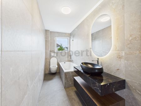 Neubau-Traum in Menziken Lichtdurchflutete 4.5-Zimmer-Wohnung mit Stil und Komfort - Photo 5