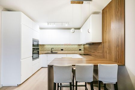 Zamieszkaj nad Odrą – nowoczesny apartament z tarasem i widokiem - Photo 4