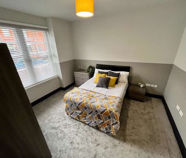 St. Catherines Grove Room 2 - Photo 3