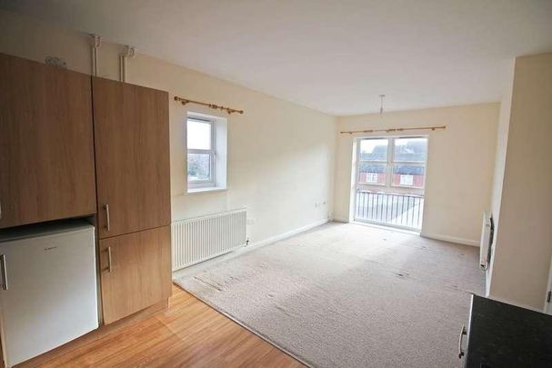 Knighton Lane, Aylestone, Leicester, LE2 - Photo 1