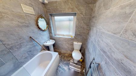 3 bedroom semi-detached house to rent - Photo 3