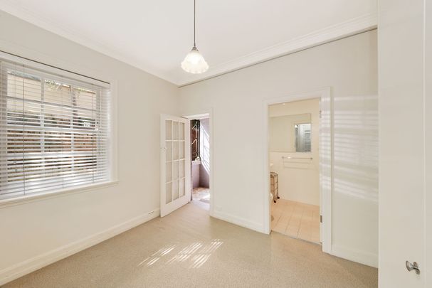 Ground Floor Apartment in Central Location - Photo 1
