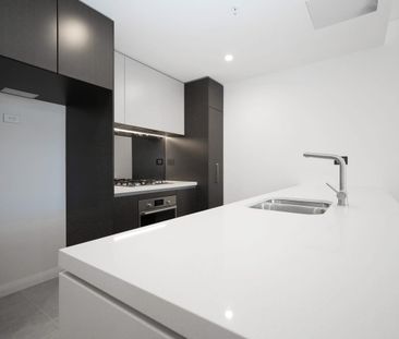 Modern Two-bedroom, perfectly appointed for a convenient lifestyle - Photo 1