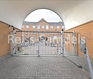 6 bedroom townhouse to rent - Photo 1