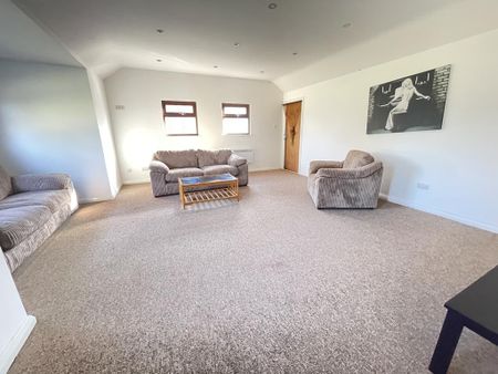 3 bedroom detached house to rent - Photo 2