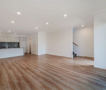 Modern Living in Vibrant Tarneit! - Photo 6