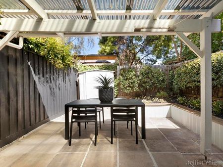 111 Hotham Street, Collingwood - Photo 2