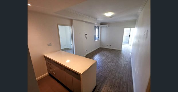 Timber floor small two bedrooms unit only $520 per week - Photo 1