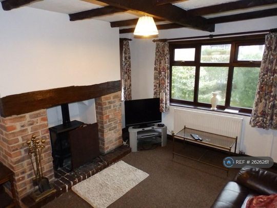 1 bedroom in a house share to rent - Photo 1