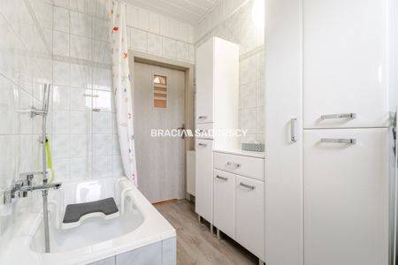 Komfortowa kawalerka z balkonem - od zaraz - Zdjęcie 4