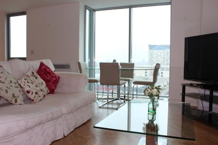 2 bedroom flat to rent - Photo 3