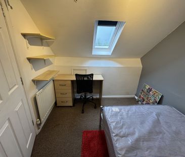 Fourth Avenue, Tang Hall - P1887 - Photo 1