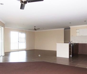 Spacious Family Home in a Quiet Location - Photo 6